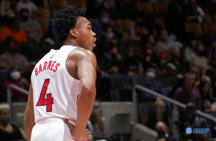 美国队位居 美国队位居