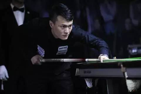 的表现充满 的表现充满