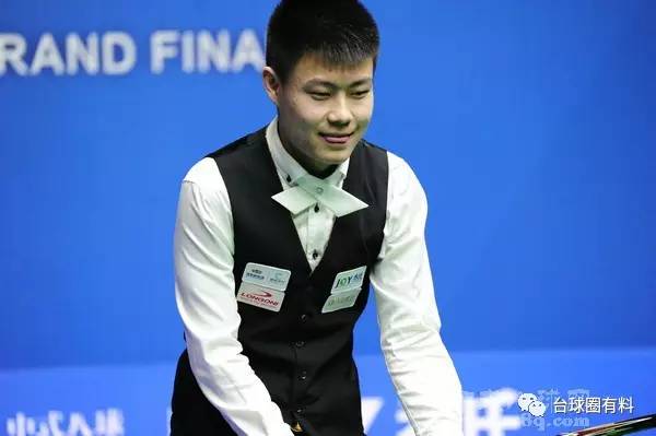 撤到中场参 撤到中场参