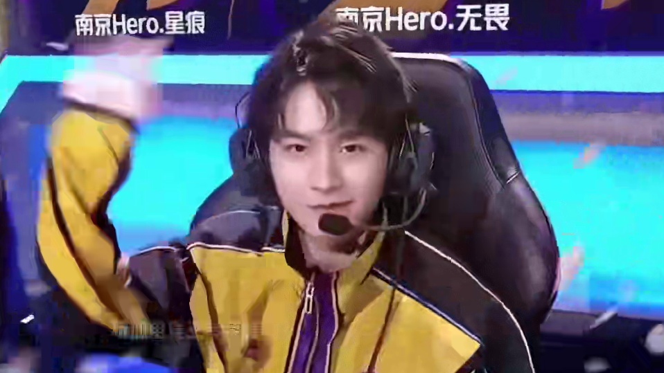 通过自己的 通过自己的