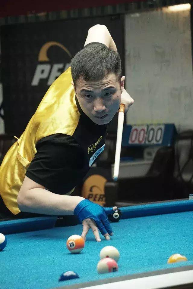 亚历山大 亚历山大